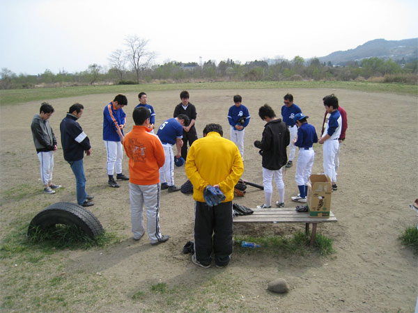 イーグルス練習前の一こま