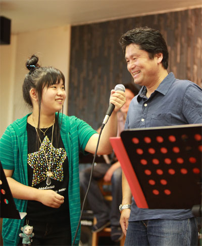 賛美伝道会にて